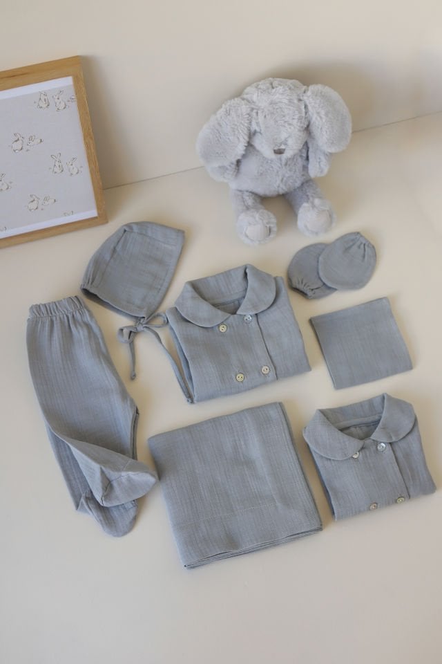 Gris 10 Parça Hastane Çıkışı