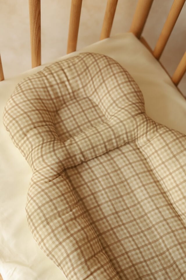 Ninova Kareli Puset Minderi