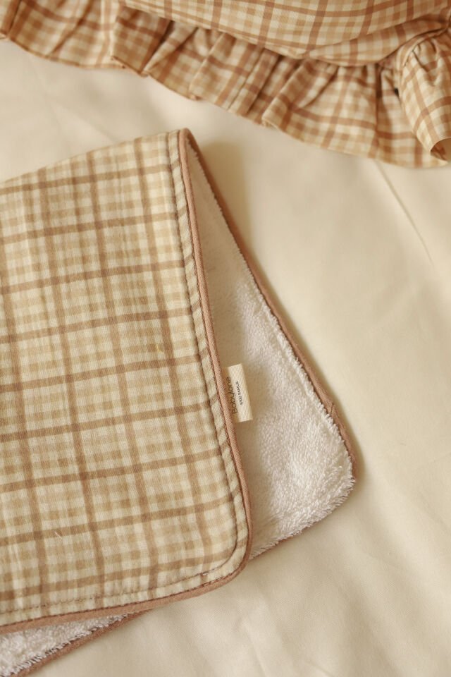 Ninova Kareli Omuz Örtüsü