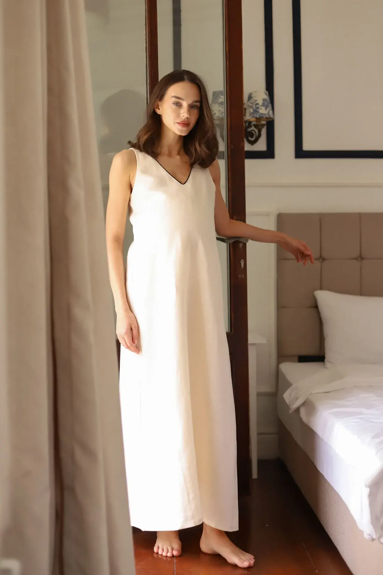 Velora | Black Line Gecelik