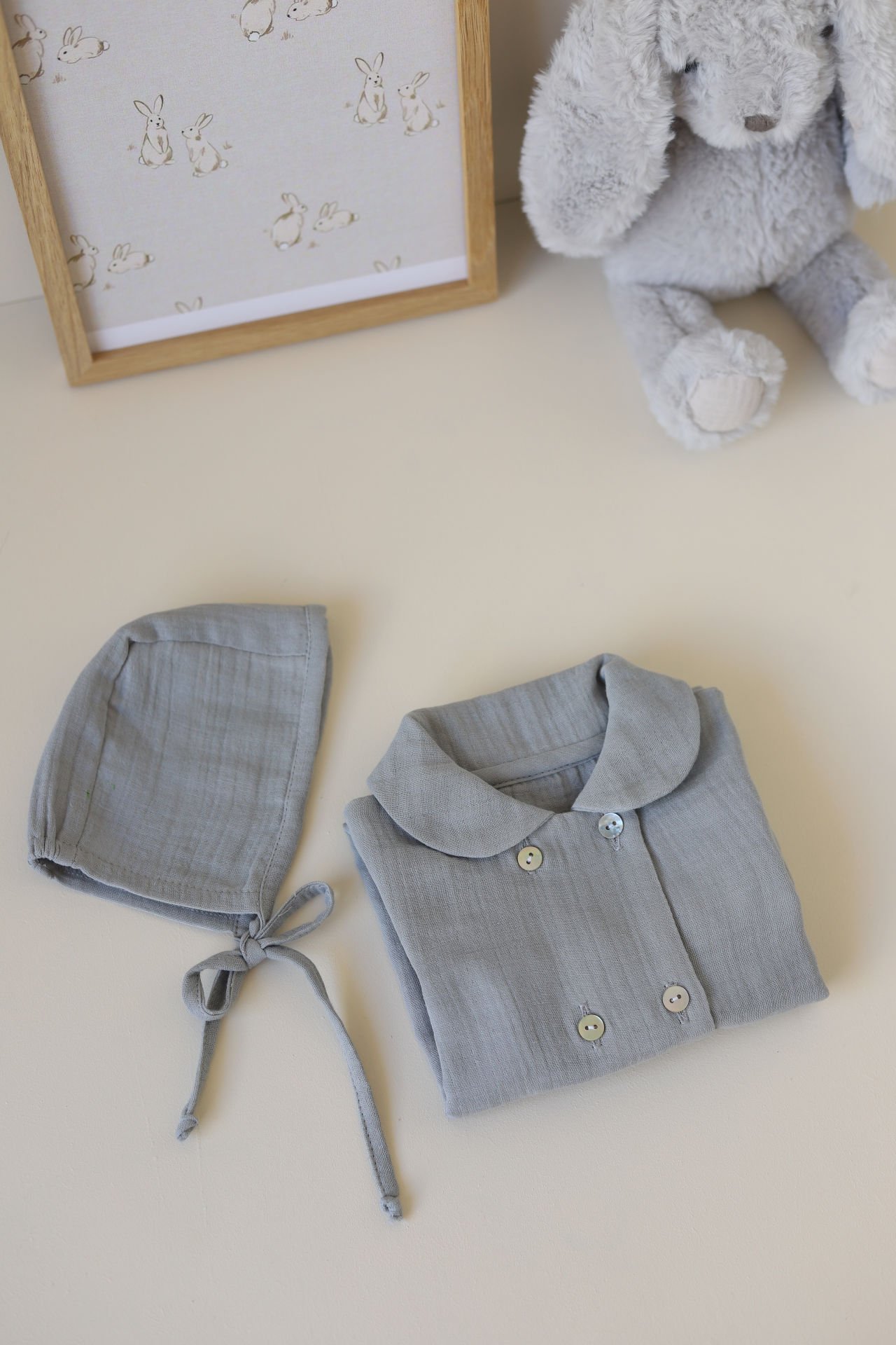 Gris 2 Parça Hastane Çıkışı